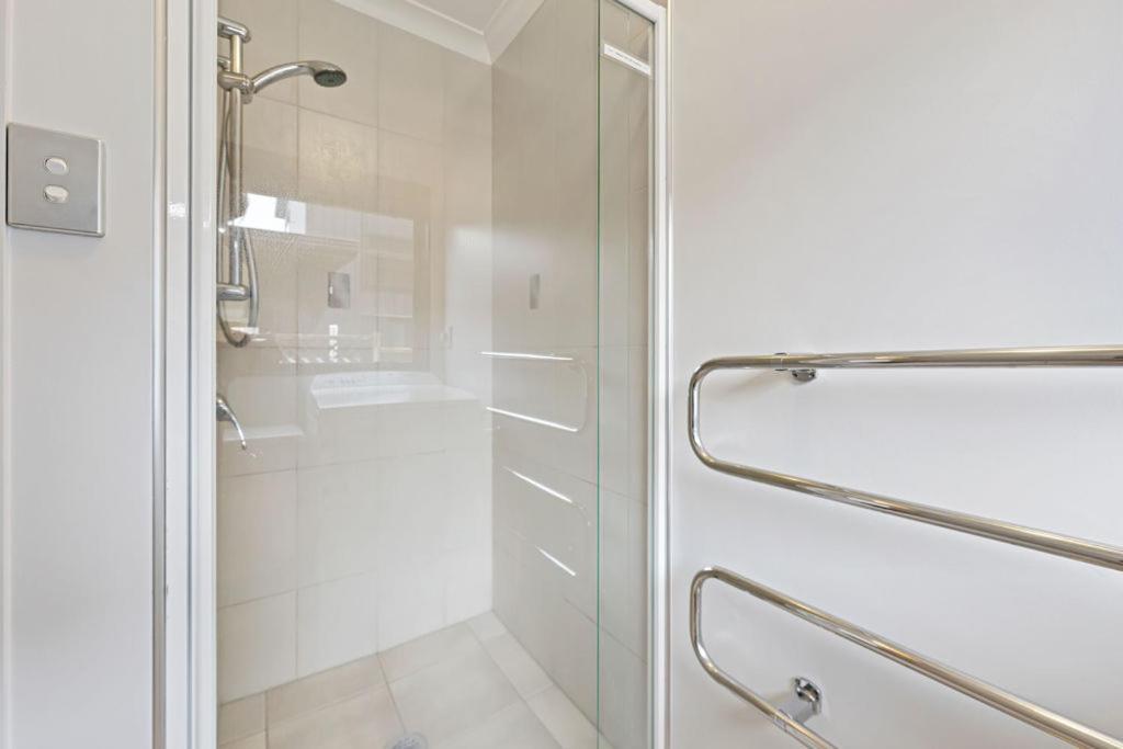 The Sandcastle - Papamoa Holiday Apartment Экстерьер фото